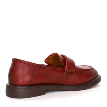 Закрытые туфли