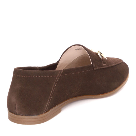 Закрытые туфли