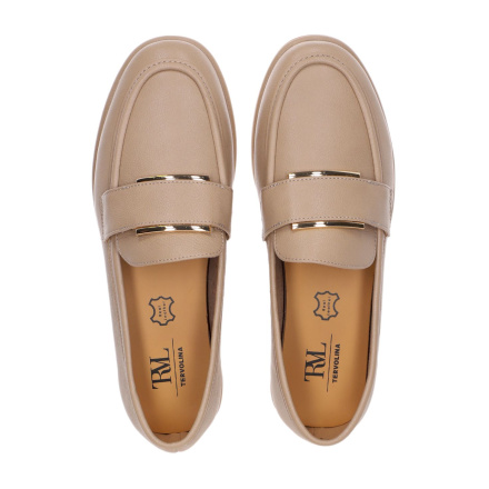 Закрытые туфли